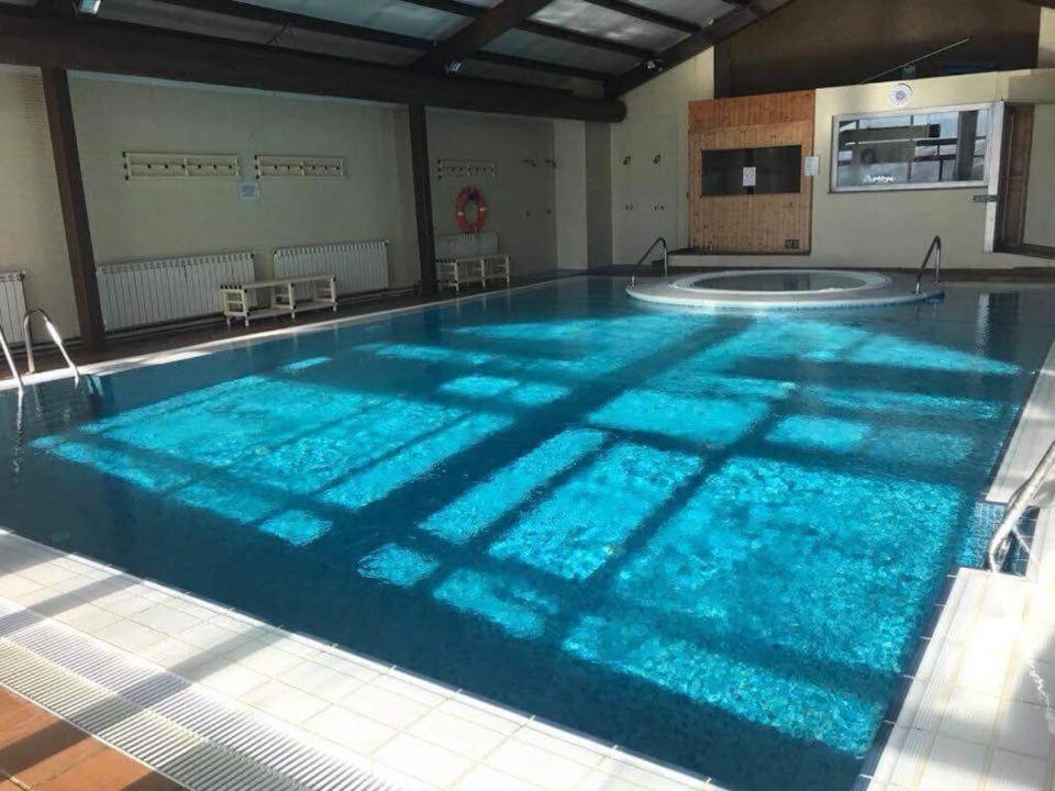 Acogedor Apartamento En Sierra Nevada Con Piscina Acceso Directo A Silla Ngoại thất bức ảnh